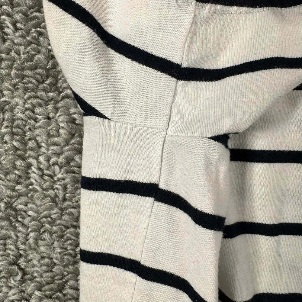 Banana Republic T-Shirt White Striped Premium Wash Mens Large‎